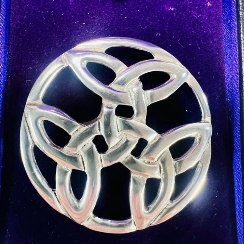 Vintage St Justin Celtic Brooch Pin Knotwork Pewter Presentation‎ Box Info
